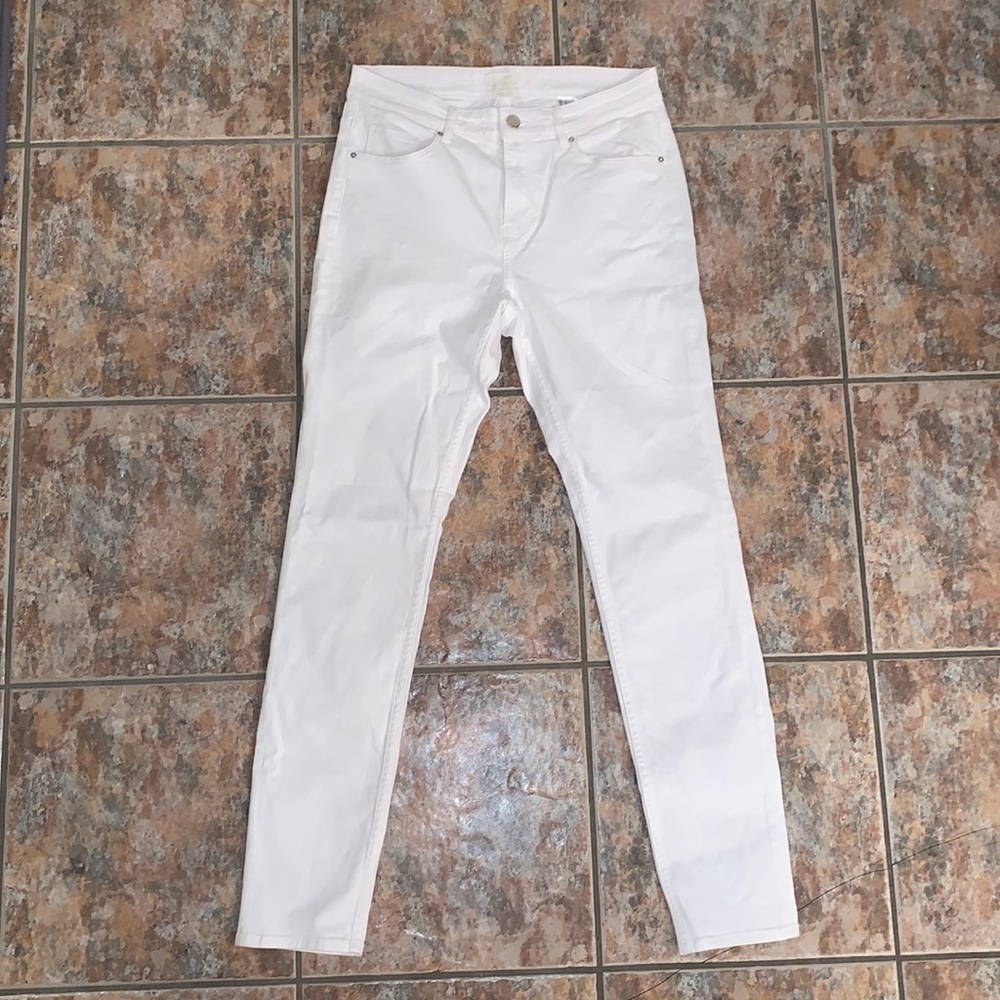 Women’s white denim jeans Size 8
